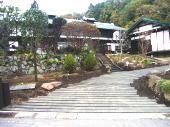 枕木のアプローチ（群馬県吾妻郡Ｋ様邸）